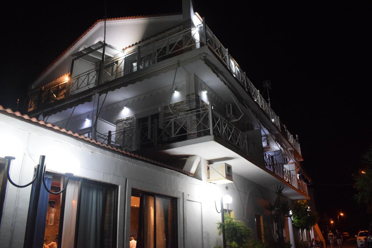 Petrakis Beach Lefkimmi  Exterior photo